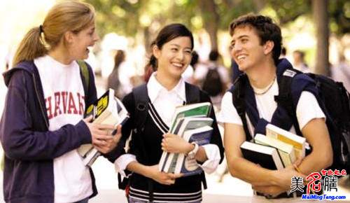 羊?qū)殞氂⑽拿笕?，羊?qū)殞毱鹩⑽拿? /></a>隨著中國(guó)和世界的交往越來越多，英文名的使用場(chǎng)景也越來越多了。以至于很多父母干脆在小時(shí)候就給寶寶起一個(gè)英文名。這樣一來，父母?jìng)兙偷脼閷殞氈辽俚脺?zhǔn)備3個(gè)名字：大名，小名（乳名），英文名。大名和小名的起法以...</div>
							        <div style="height:5px; font-size:5px"></div>
							        <hr width="99%" style="text-align:center; border-style:dotted; border-width:0px; height:1px;" />
							        <div style="height:5px; font-size:5px"></div>
							    </div>
						        </td>
	</tr><tr style="border-width:0px;">
		<td valign="top">
						        <div style="padding-left:3px; padding-right:3px;line-height:180%">
							        &nbsp;<h3 style="padding:0px;margin:0px;display:inline;"><a id="ctl00_ContentPlaceHolder1_ShowMore1_dgNews_ctl10_HyperLink1" class="headline" href="/yang/s.aspx?newsid=3873" target="_blank">2015羊?qū)殞毱鹈?五行屬金的起名用字</a></h3>
							        &nbsp;<span id="ctl00_ContentPlaceHolder1_ShowMore1_dgNews_ctl10_Label1" style="color:Green;font-size:10pt;">2015/4/3 14:57:11</span>
							        &nbsp;&nbsp;<span style="color:Red;font-size:8pt;"></span>
							        <br />
							        <div style="padding-top:1px; width:95%; padding-left:8px; line-height:180%;color:#2f2f2f;font-size:14px;" ><a href=